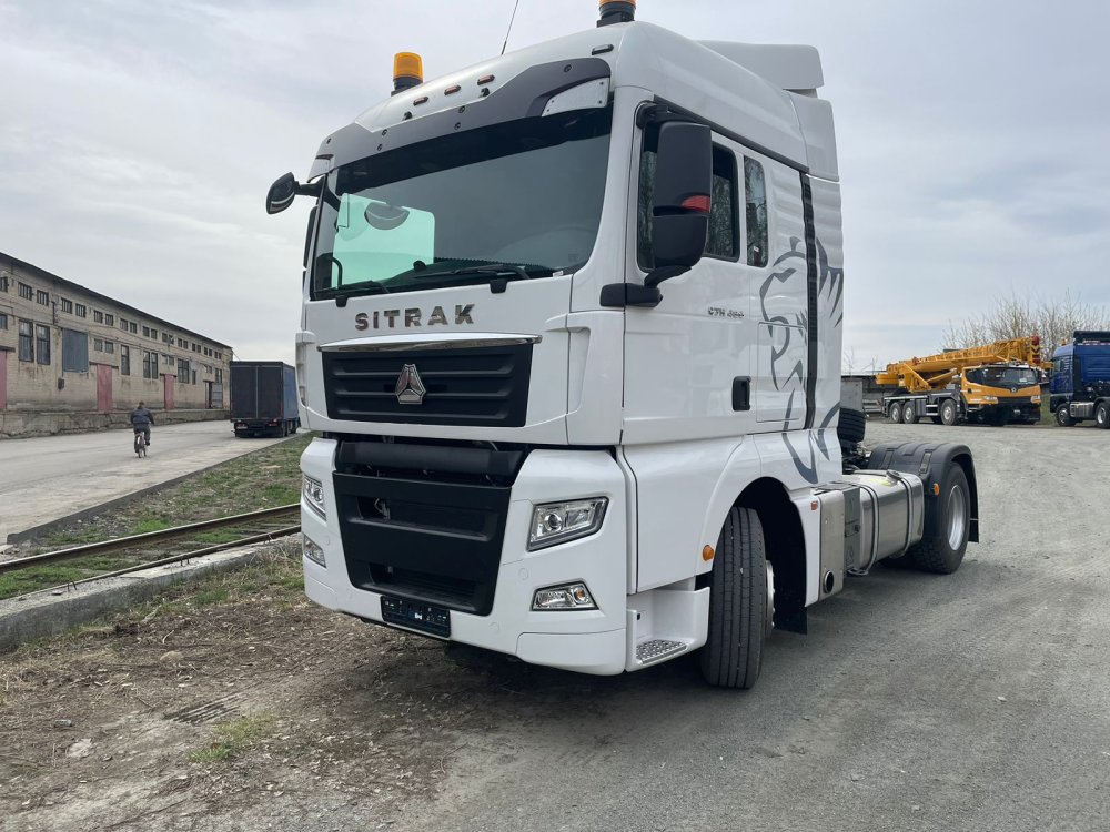 Sitrak 4X2 АКПП, кабина C7H-G
