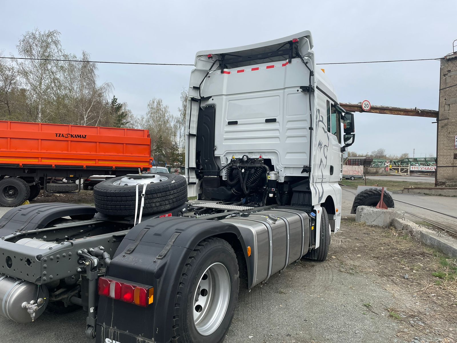 Sitrak 4X2 АКПП, кабина C7H-G